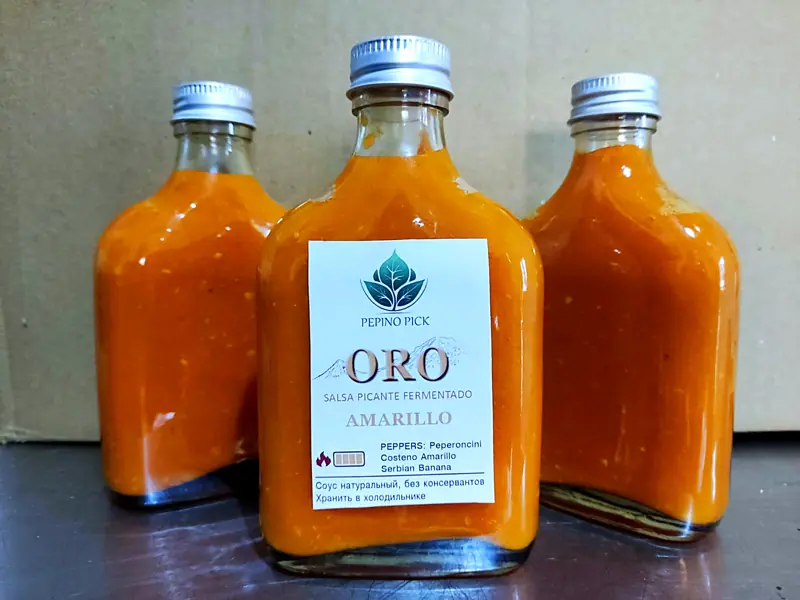 Botellas de salsa Oro Amarillo